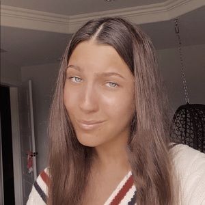 Meet your Posher, Julia